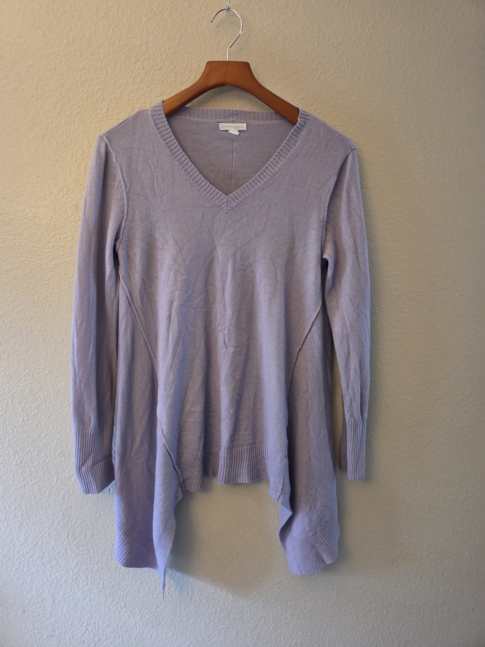 New York & Company Lilac V-Neck Knit Tunic
